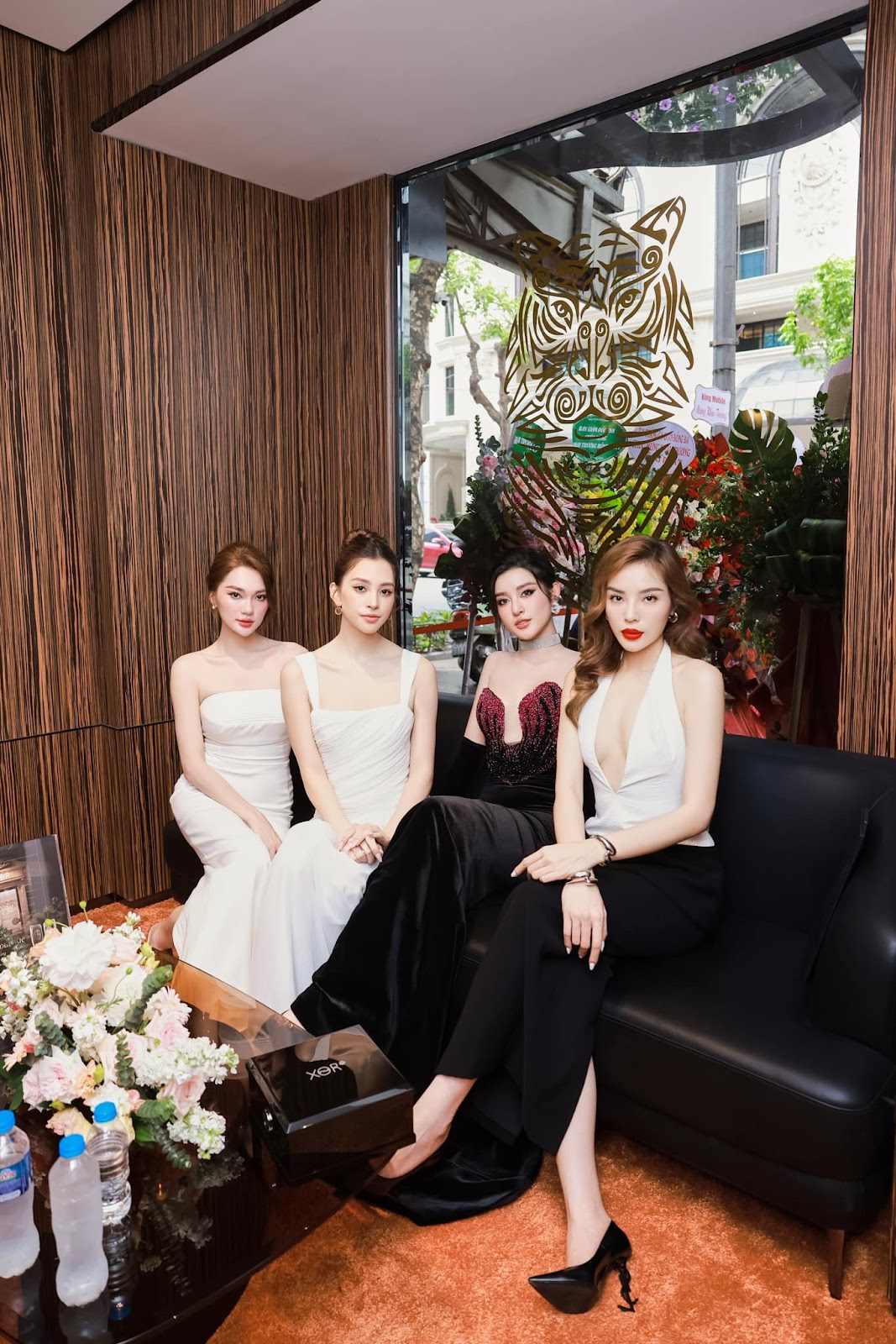Kỳ Duyên - Huyền My tỏ thái độ khi chạm mặt sau nhiều năm dính tin đồn nghỉ chơi - Hình 2