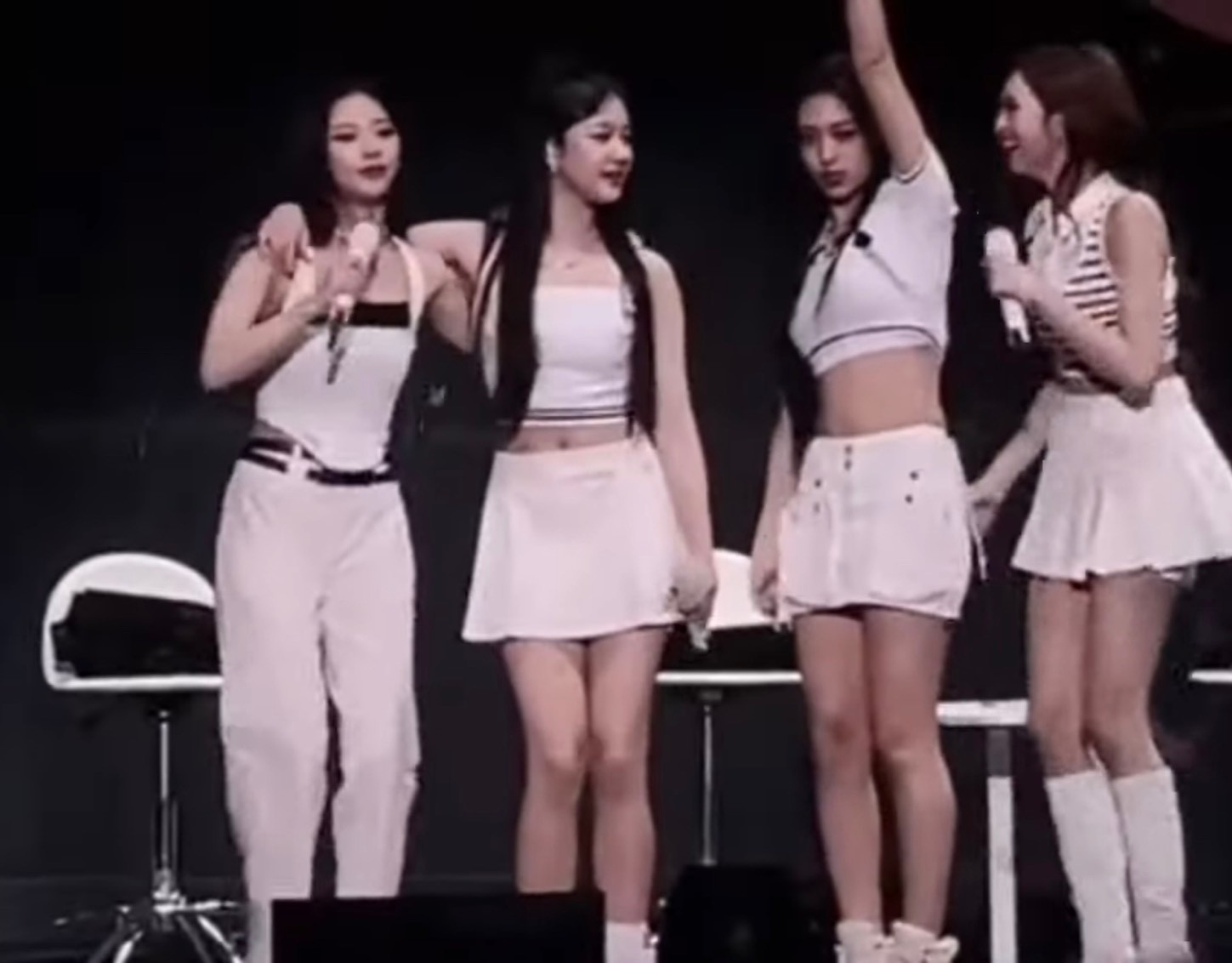 BABYMONSTER xử đẹp hit của BLACKPINK tại fanmeeting Nhật, xử lý sự cố mượt mà - Hình 6