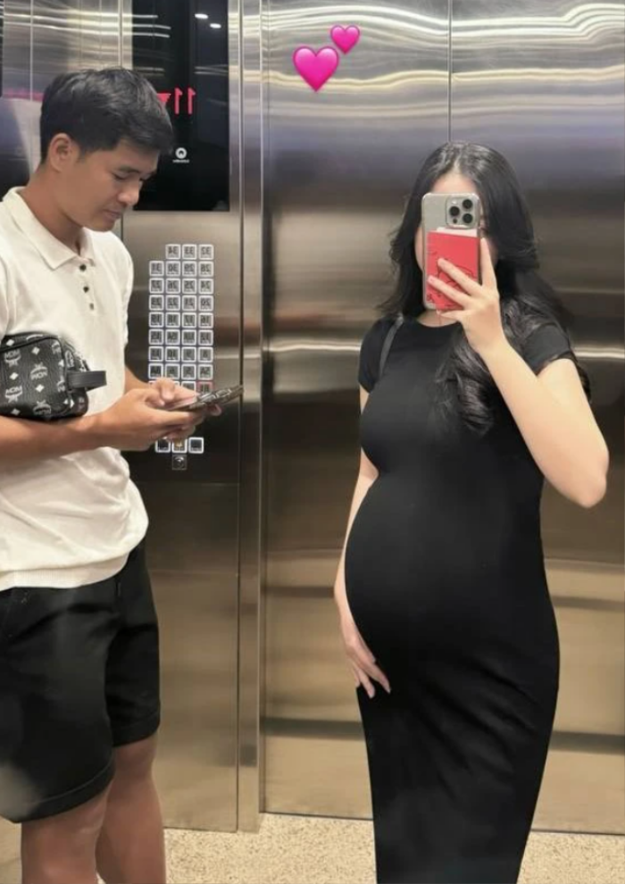 Hòa Minzy chặn họng Hà Đức Chinh, sắp lên chức bố nghe xong phải đứng hình - Hình 1