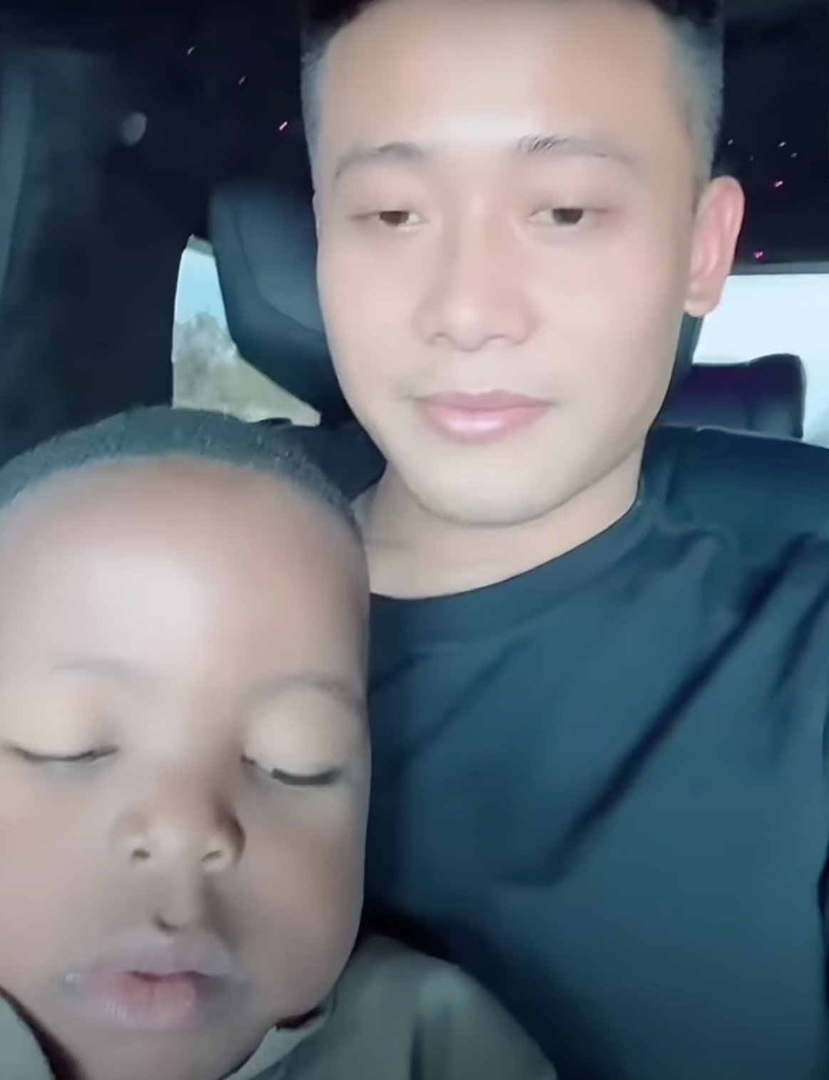 Lôi Con vừa gặp Thuỳ Tiên đã bị Quang Linh dọa đuổi về Angola, phản ứng siêu hài - Hình 3