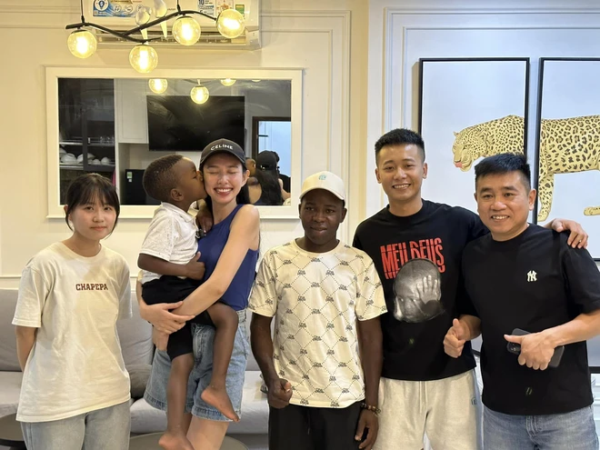 Lôi Con vừa gặp Thuỳ Tiên đã bị Quang Linh dọa đuổi về Angola, phản ứng siêu hài - Hình 2