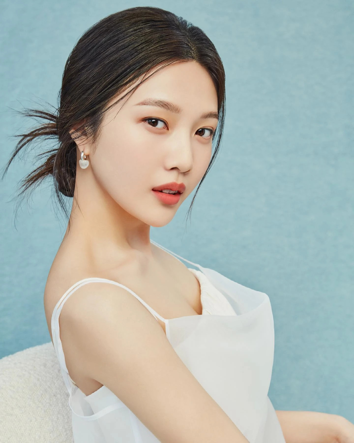 Joy: Mỹ nhân gợi cảm nhất Red Velvet, át BLACKPINK về độ xôi thịt - Hình 2