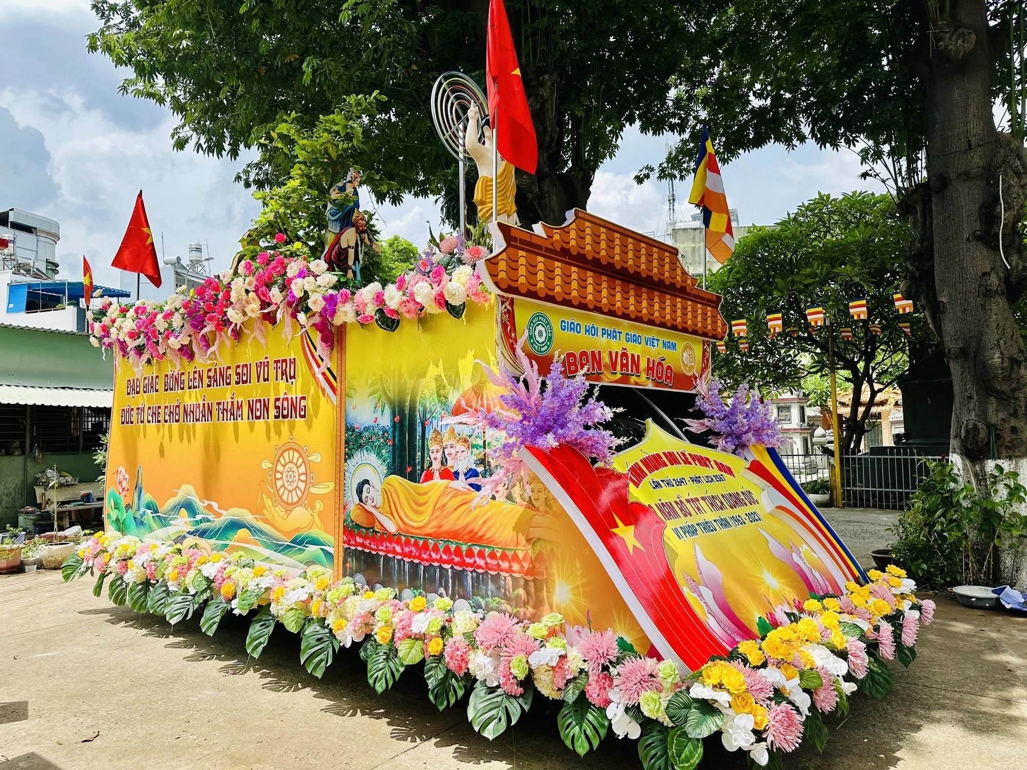 TP.HCM vỡ trận vì Lễ Phật đản, nguồn gốc và ý nghĩa của Đại lễ này là gì? - Hình 4