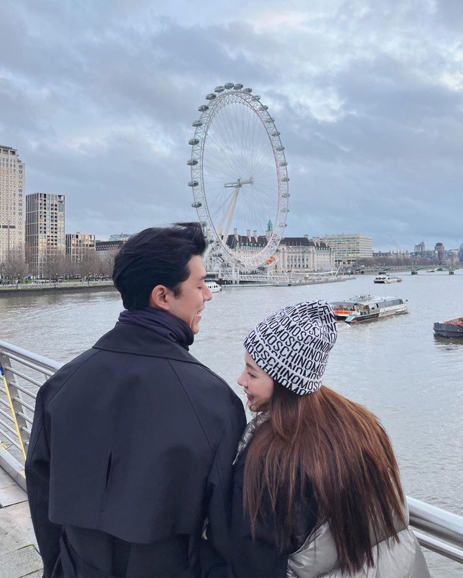 Baifern - Nine Naphat hẹn hò ở trời Âu, hết nắm tay tình tứ đến ẵm nhau trên phố - Hình 12