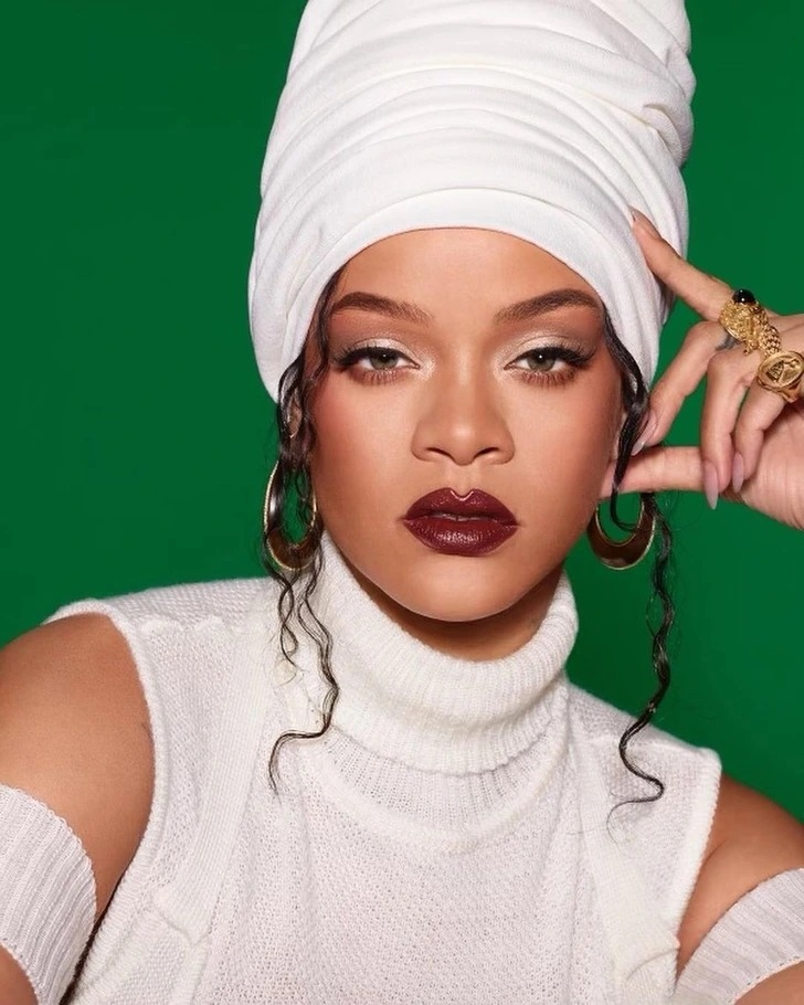 Rihanna livestream chốt đơn trên ứng dụng Trung Quốc, chấn động giới mộ điệu - Hình 5