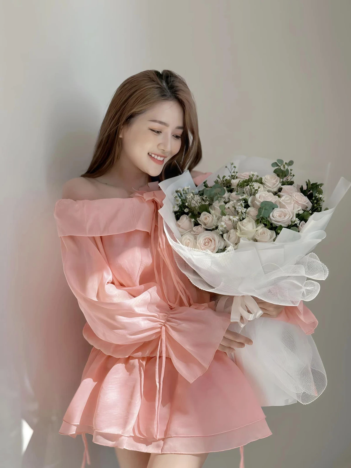 An Vy FapTV: Hot girl bị tố ăn cháo đá bát, đóng cặp với Sơn Tùng M-TP - Hình 2