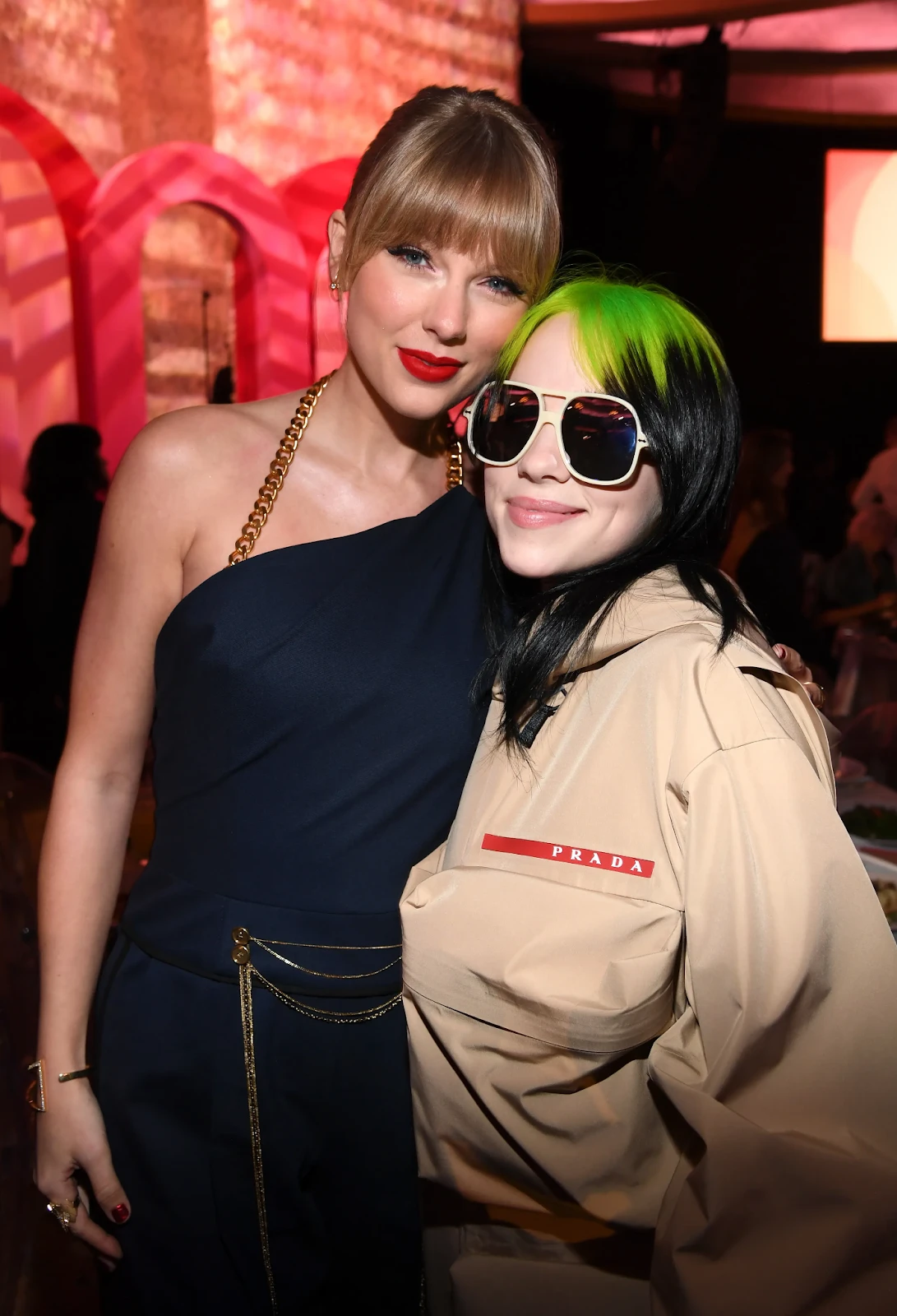 Taylor Swift vượt mặt Billie Eilish, đáp trả bất ngờ khi bị đàn em nói xấu - Hình 5