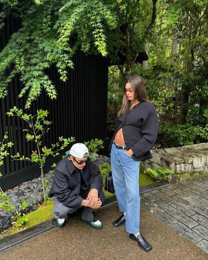 Justin Bieber đưa vợ bầu du lịch tại Nhật Bản, hé lộ giới tính con đầu lòng - Hình 5