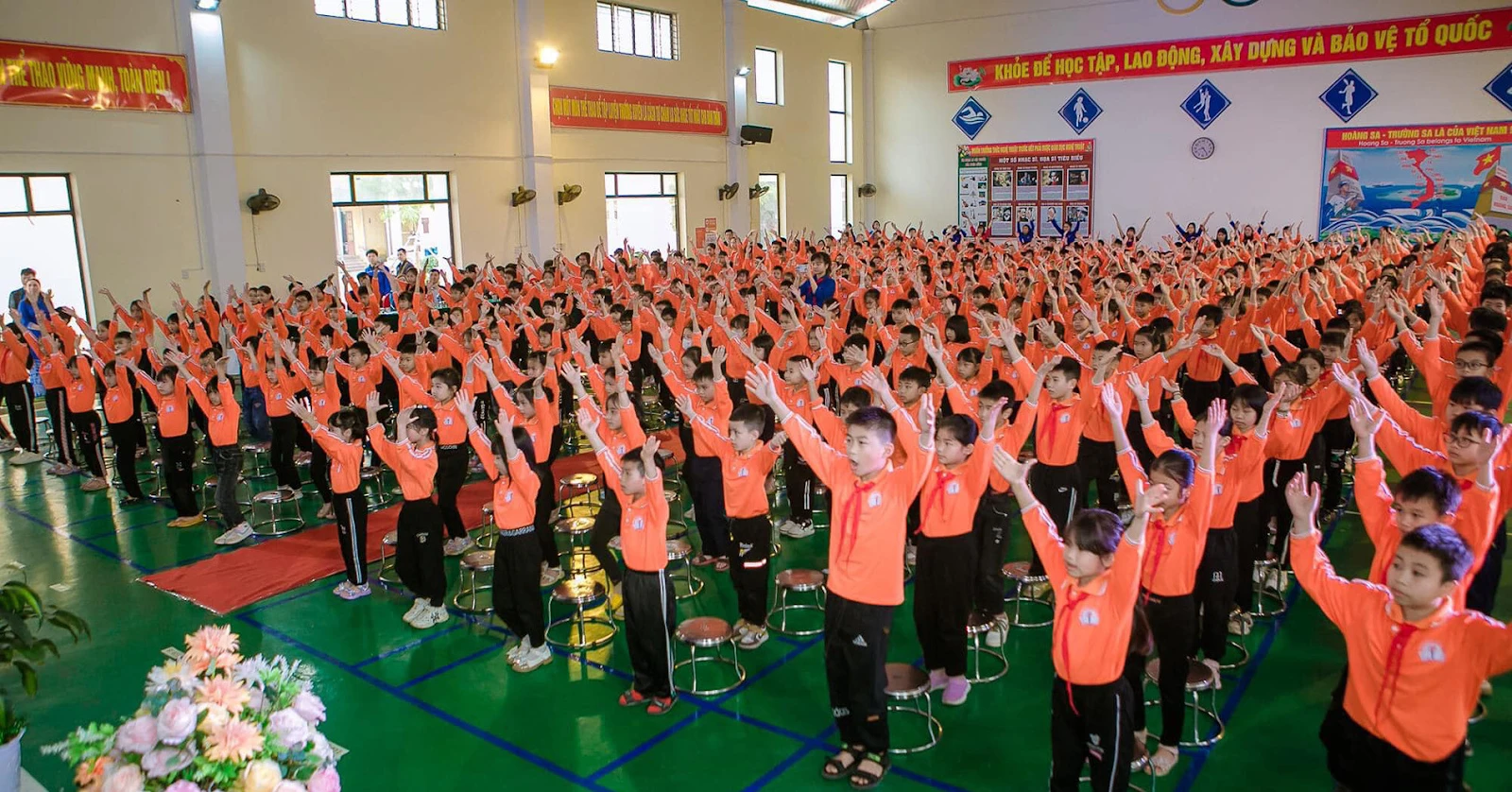 Vụ học sinh lớp 1 không được ăn liên quan vì không đóng 100k: Người mẹ lên tiếng - Hình 6