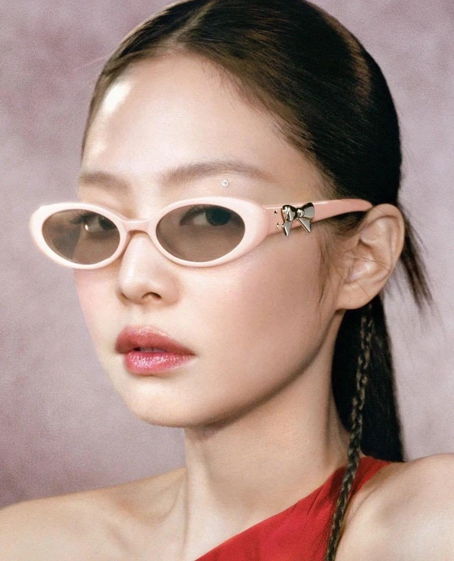 Jennie bị nghi đạo nhái, có hẳn bằng chứng sao y bản chính, fan hết đường cứu - Hình 2