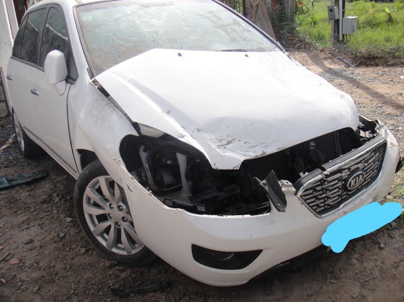 Cát Phượng bị tai nạn kinh hoàng 10 năm trước: Xe ô tô móp méo, gây ngỡ ngàng nhất điều này - Hình 4