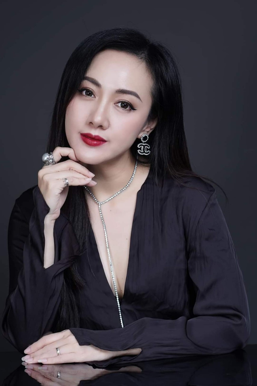 Chí Trung thư giãn bên bạn gái, con trai NSND Trần Nhượng khoe nàng thơ - Hình 12