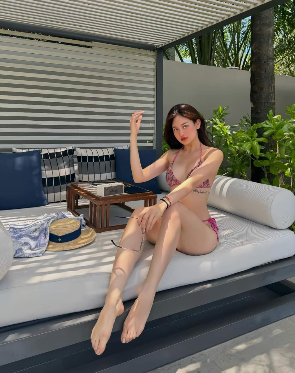Chí Trung thư giãn bên bạn gái, con trai NSND Trần Nhượng khoe nàng thơ - Hình 11