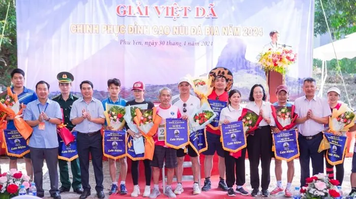Khám phá, chinh phục núi Đá Bia - Hình 1