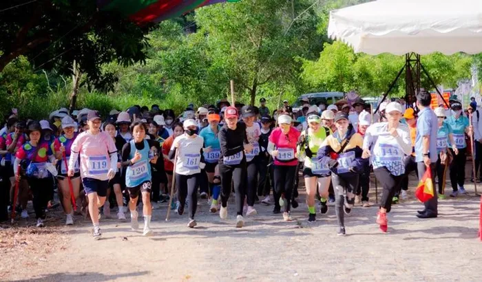 Khám phá, chinh phục núi Đá Bia - Hình 2