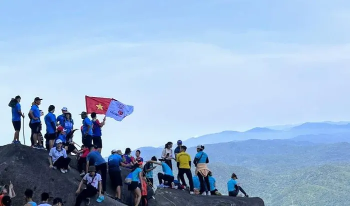 Khám phá, chinh phục núi Đá Bia - Hình 8
