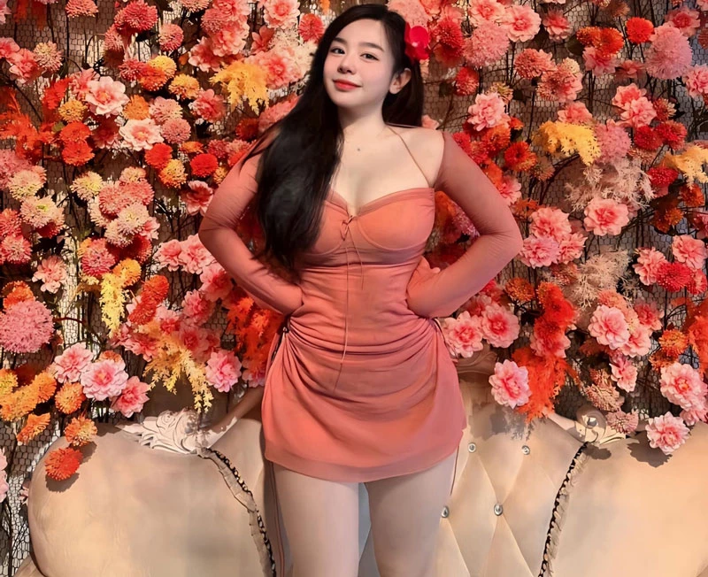 Ngắm vòng ngực 1,1m của hot girl Sài thành - Hình 9