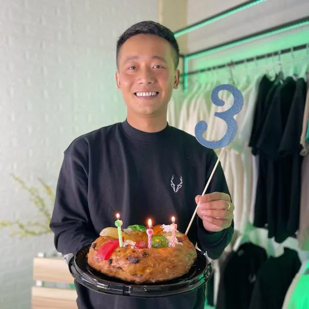 Nguyễn Thị Liệu: Mẹ ruột Quang Linh Vlog, mê tít Lôi Con, phúc hậu hệt con trai - Hình 1