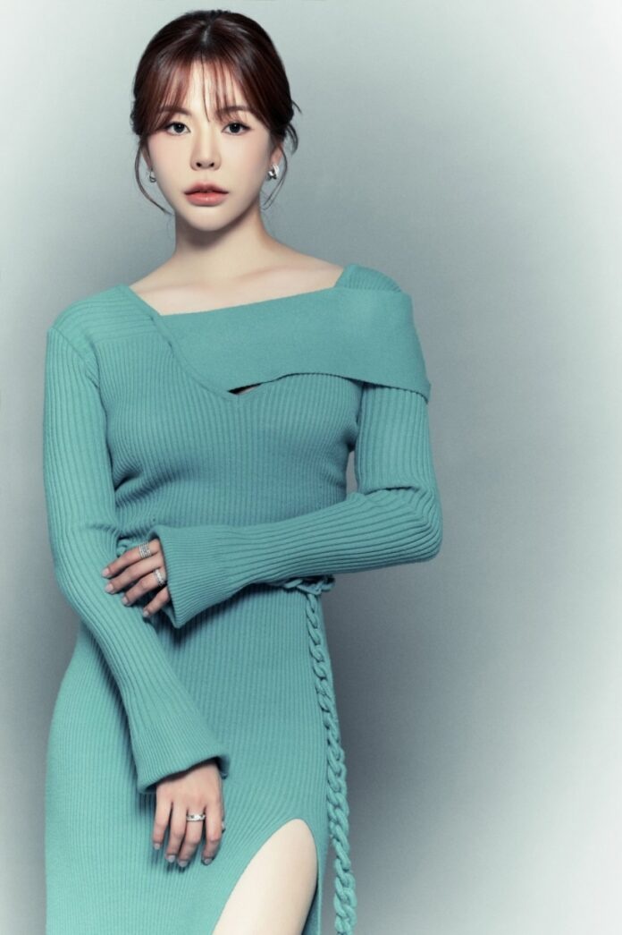 Sunny (SNSD): Cháu gái chủ tịch Lee Soo Man, cuộc sống ngậm thìa vàng từ nhỏ - Hình 10