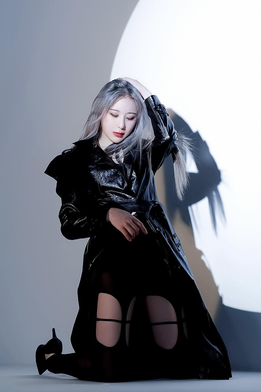 Lee Chaeyeon: chị gái Chaeryeong ITZY, cỗ máy nhảy của IZ*ONE, sự nghiệp lận đận - Hình 11