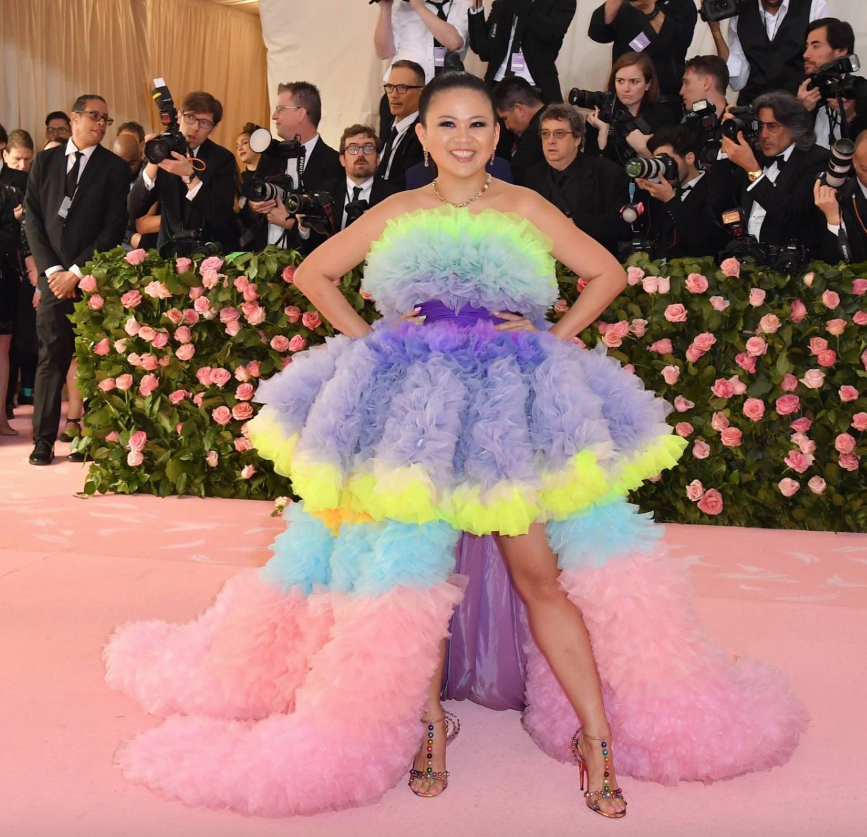 Lộ ngôi sao Thái Lan đầu tiên tham dự Met Gala, từng đụng độ Jennie trên thảm đỏ - Hình 2