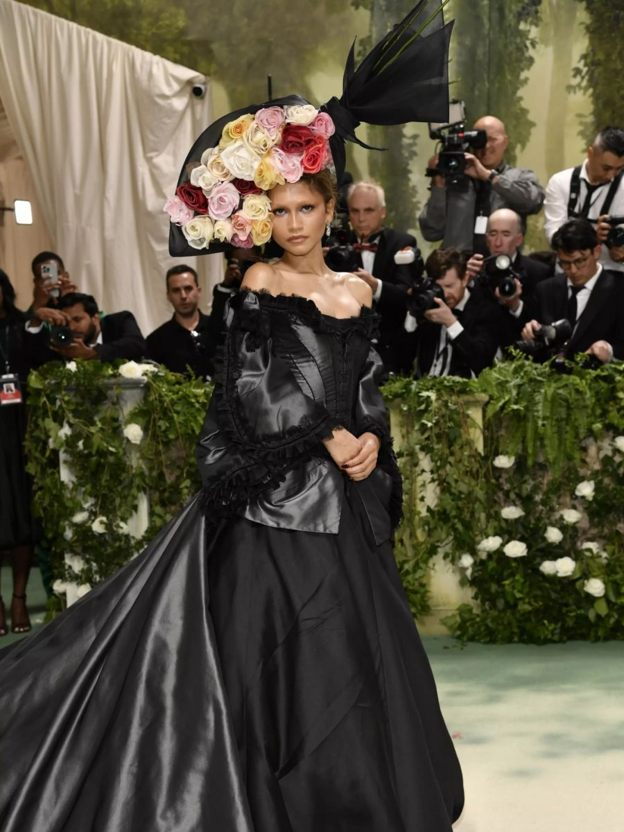 Những bộ cánh đỉnh nhất Met Gala 2024: Jennie lép vế trước loạt sao Hollywood - Hình 3