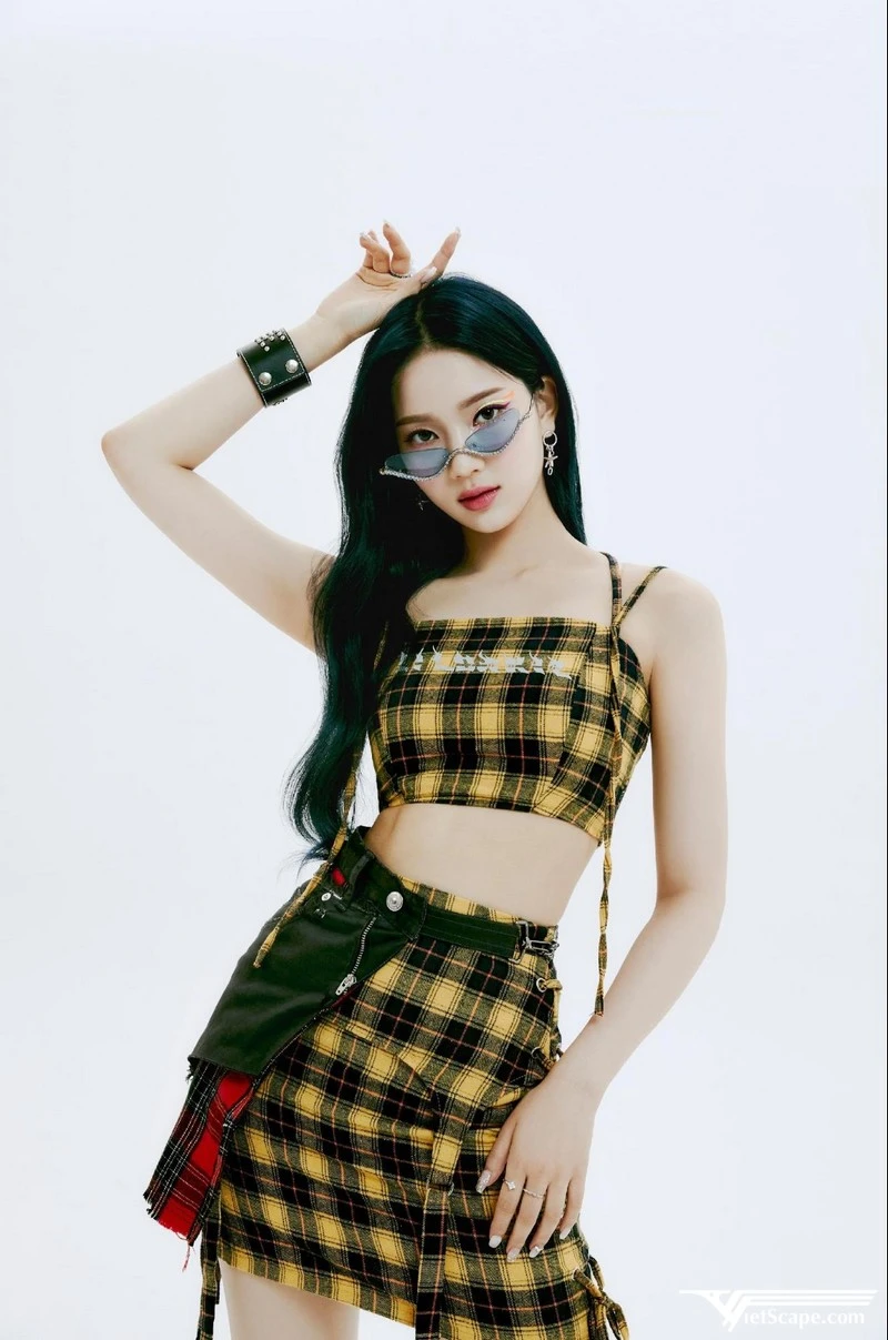 Isa (STAYC): Nữ idol sống thuần chay vì dị ứng 17 loại đồ ăn, visual phát sáng - Hình 2