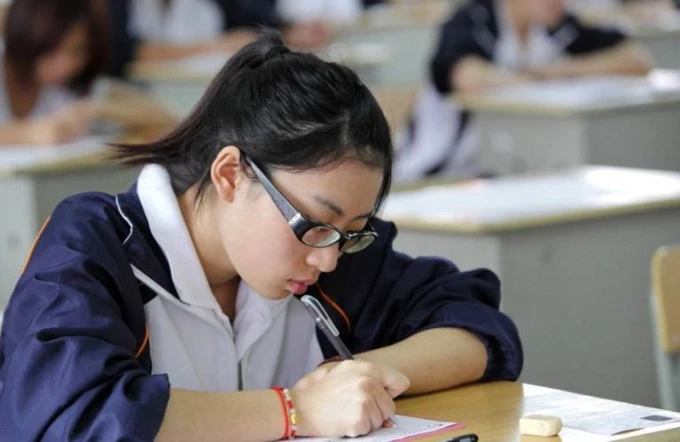 Nữ sinh đi thi nộp giấy trắng, cả gan chỉ trích hệ thống giáo dục, nhận kết đắng - Hình 4