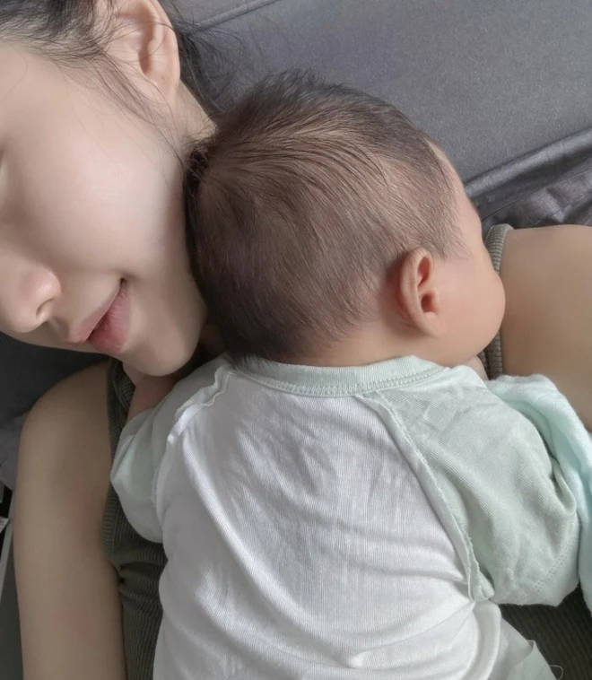 Doãn Hải My trốn con, lộ body siêu sốc sau sinh, Đoàn Văn Hậu được khen 1 điều - Hình 3
