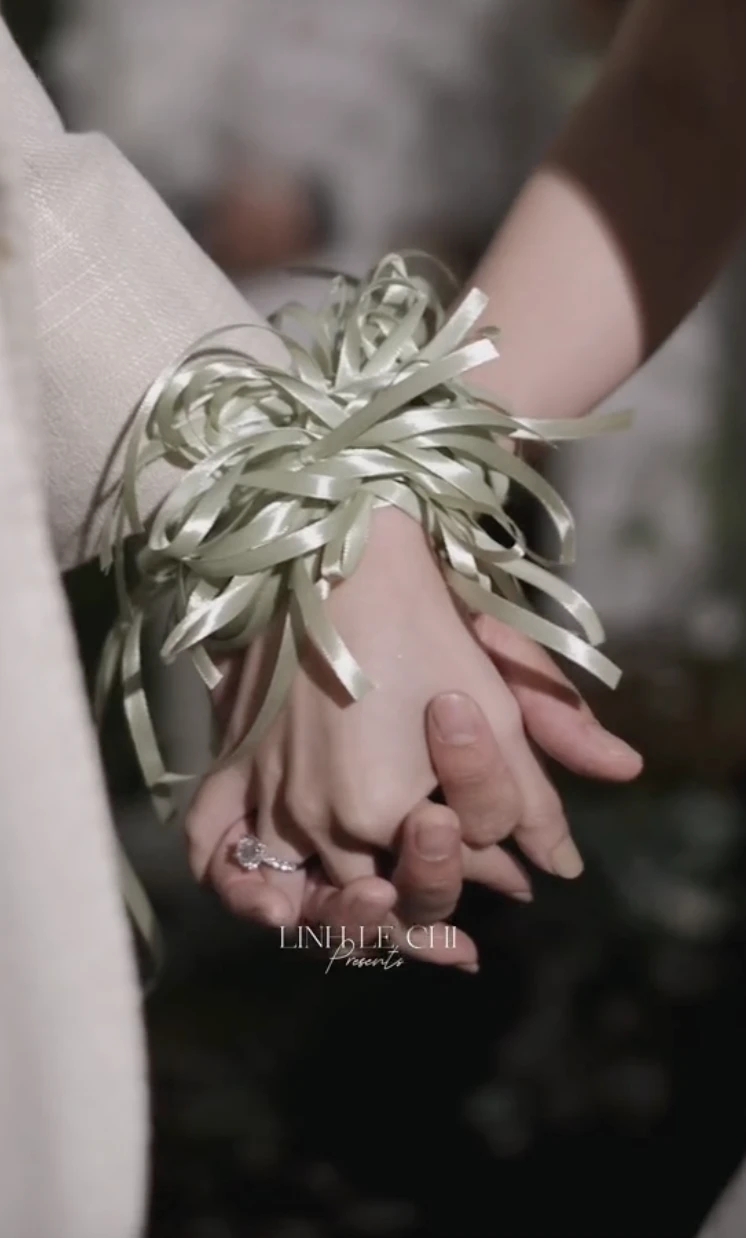 Midu - thiếu gia Minh Đạt làm nghi thức lạ tại tiệc cưới, ý nghĩa bất ngờ - Hình 3