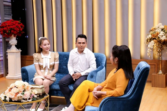Dương Hoàng Phúc: Giọng ca Bolero triển vọng, cài định vị xe theo dõi bạn gái - Hình 8