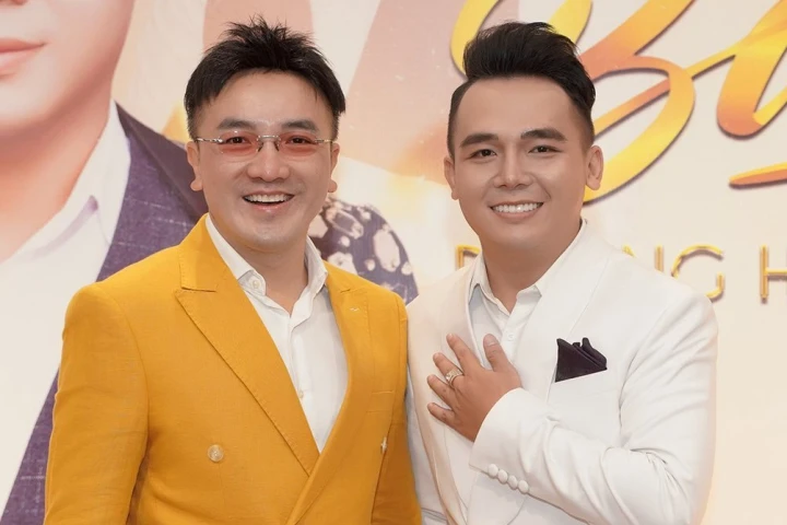 Dương Hoàng Phúc: Giọng ca Bolero triển vọng, cài định vị xe theo dõi bạn gái - Hình 4