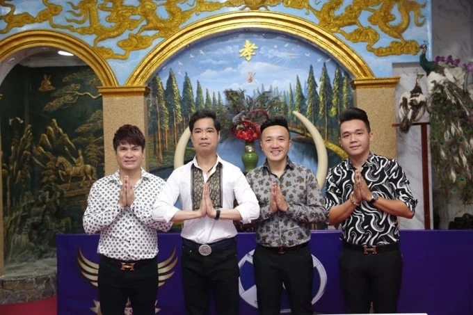 Dương Hoàng Phúc: Giọng ca Bolero triển vọng, cài định vị xe theo dõi bạn gái - Hình 3