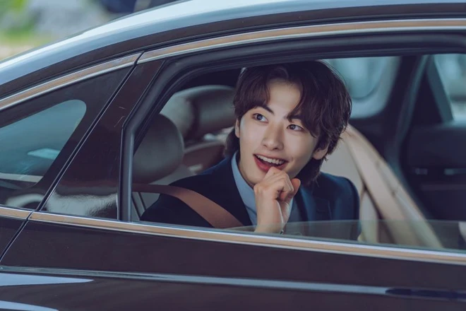 Lee Won Jung: Suýt làm em trai BTS, 8 lần từ chối HYBE, giờ đóng phim rác - Hình 2