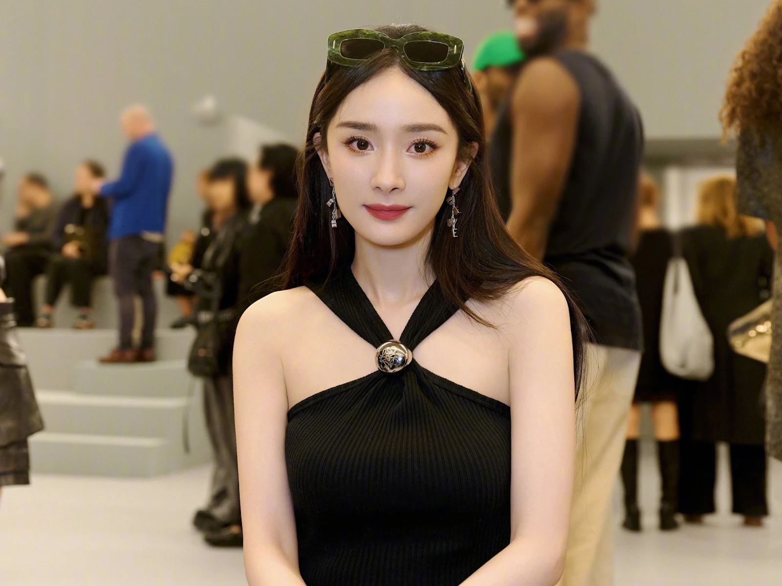 Dương Mịch bị chê thích khoe mẽ, nói hay hơn làm dù đóng phim flop liên tiếp - Hình 6