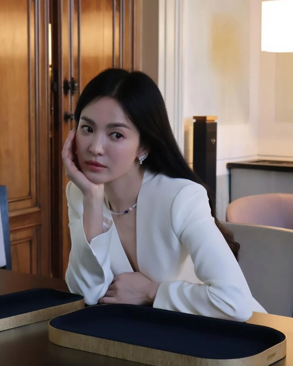 Song Hye Kyo khoe nhan sắc tuổi U50, được ủng hộ thay thế vai diễn Lưu Diệc Phi - Hình 7