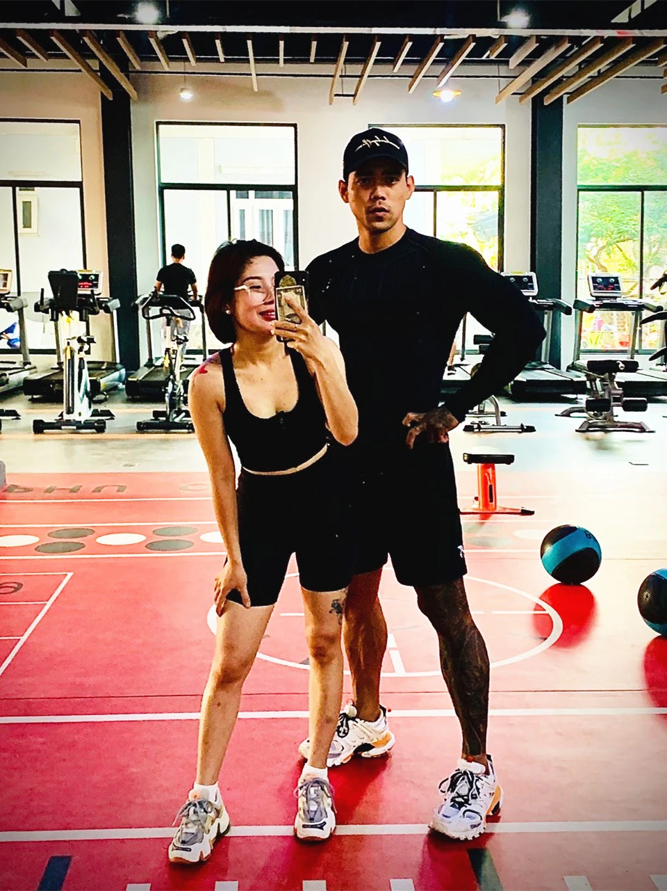 Hồng Hải qua đời, vợ đang mang thai ân hận vì không cương quyết làm điều này - Hình 1