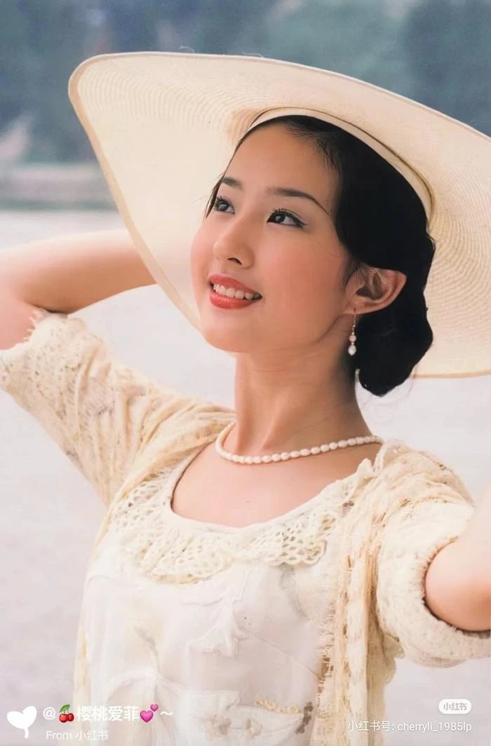 Lưu Diệc Phi: từ thua rác phẩm của Dương Mịch đến vị thế khó xô đổ - Hình 2