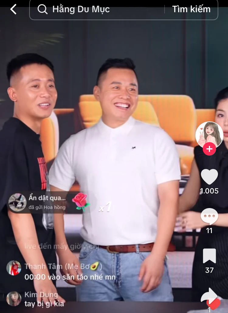 Chồng Hằng Du Mục: Từng ôm thắm thiết Quang Linh vlog, giờ ghen với em ruột - Hình 8