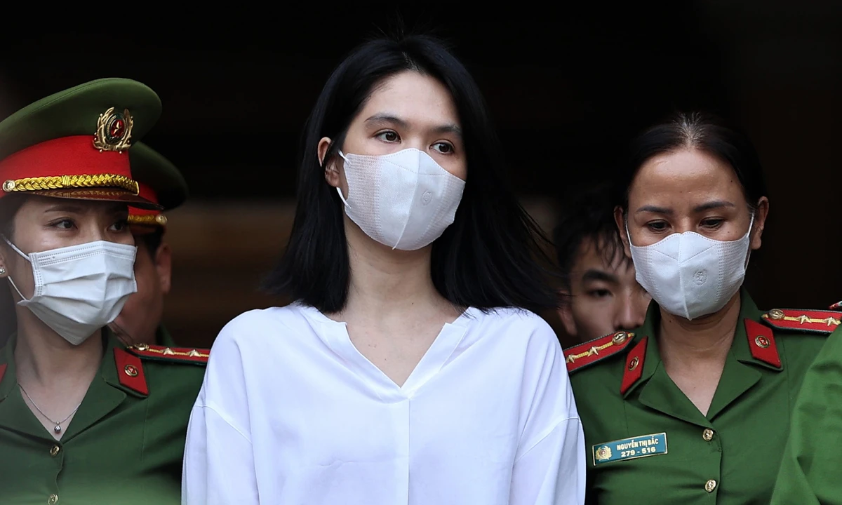 Ngọc Trinh tình tứ bên trai lạ, ẩn ý có tình mới sau lùm xùm Vũ Khắc Tiệp - Hình 7