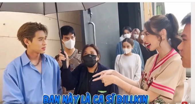 Thùy Tiên thân mật với Billkin dù lần đầu gặp, thái độ khác hẳn với Quang Linh - Hình 2