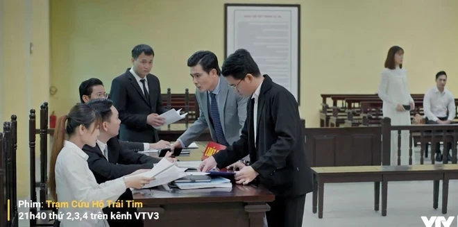 Phim giờ vàng bị chê lan man, cố tạo drama, khán giả mong kết thúc sớm - Hình 8