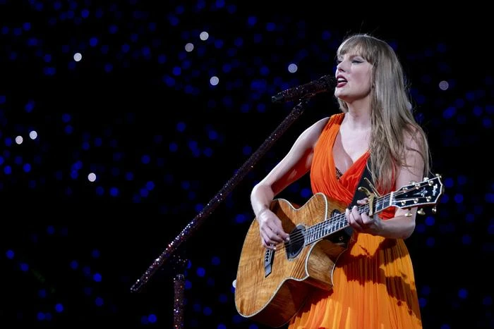 Taylor Swift gặp kiếp nạn với The Eras Tour, bị phạt vì concert ồn quá mức - Hình 1