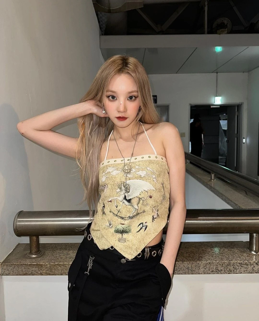 Yuqi (Tống Vũ Kỳ): Rich kid thứ thiệt của (G)I-DLE, gia thế bố mẹ cực quyền lực - Hình 8