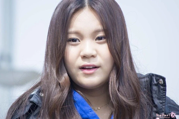 Umji (GFriend): Từ lỗ hổng nhan sắc không dám ngẩng mặt đến visual của nhóm - Hình 3