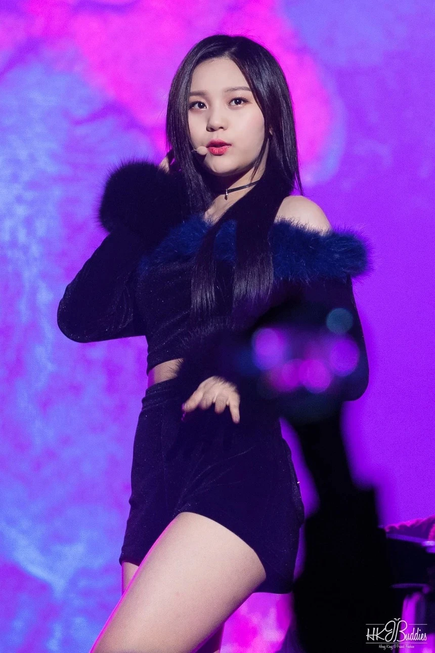 Umji (GFriend): Từ lỗ hổng nhan sắc không dám ngẩng mặt đến visual của nhóm - Hình 8