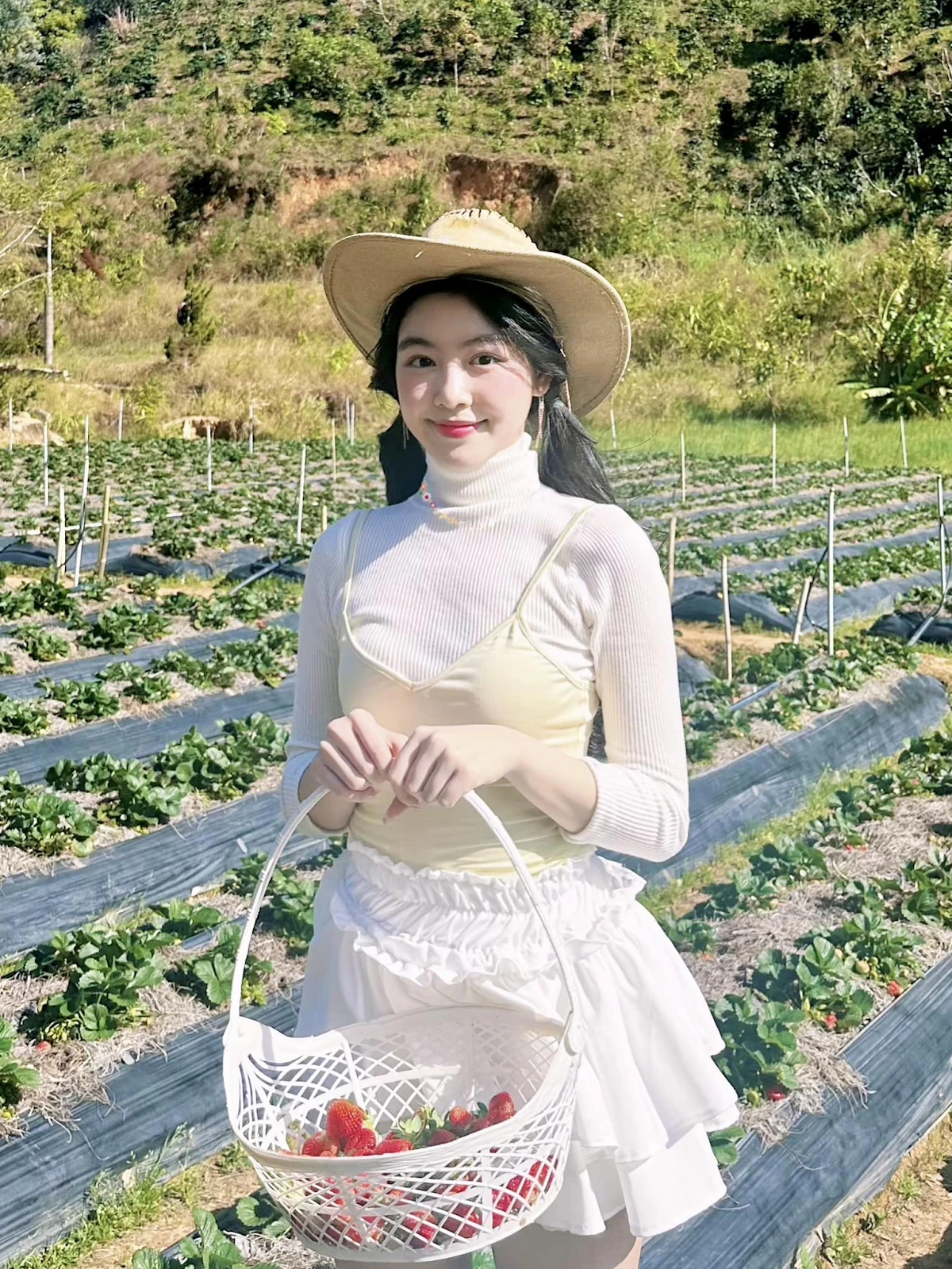 Lọ Lem lộ thu nhập khủng tuổi 18, từng từ chối cát-xê cao vì lý do bất ngờ - Hình 5