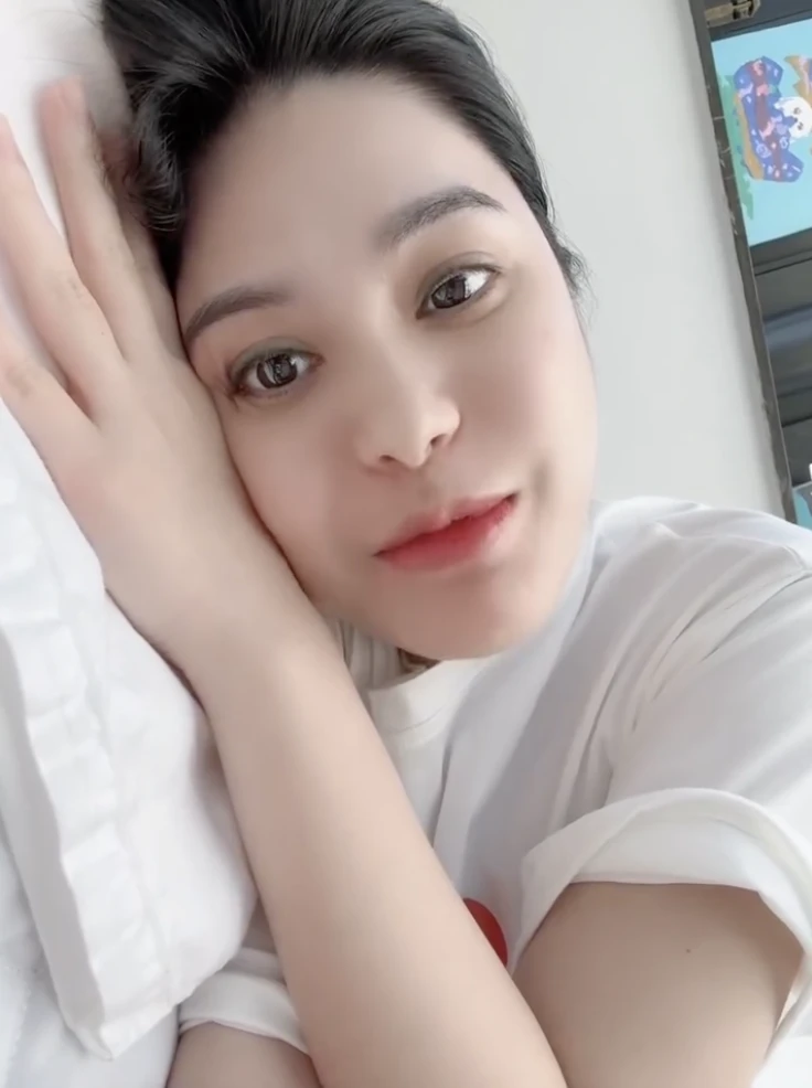 Đoàn Di Băng cho chồng triệt sản, dân tình nghi ngờ đã mang thai con trai? - Hình 2