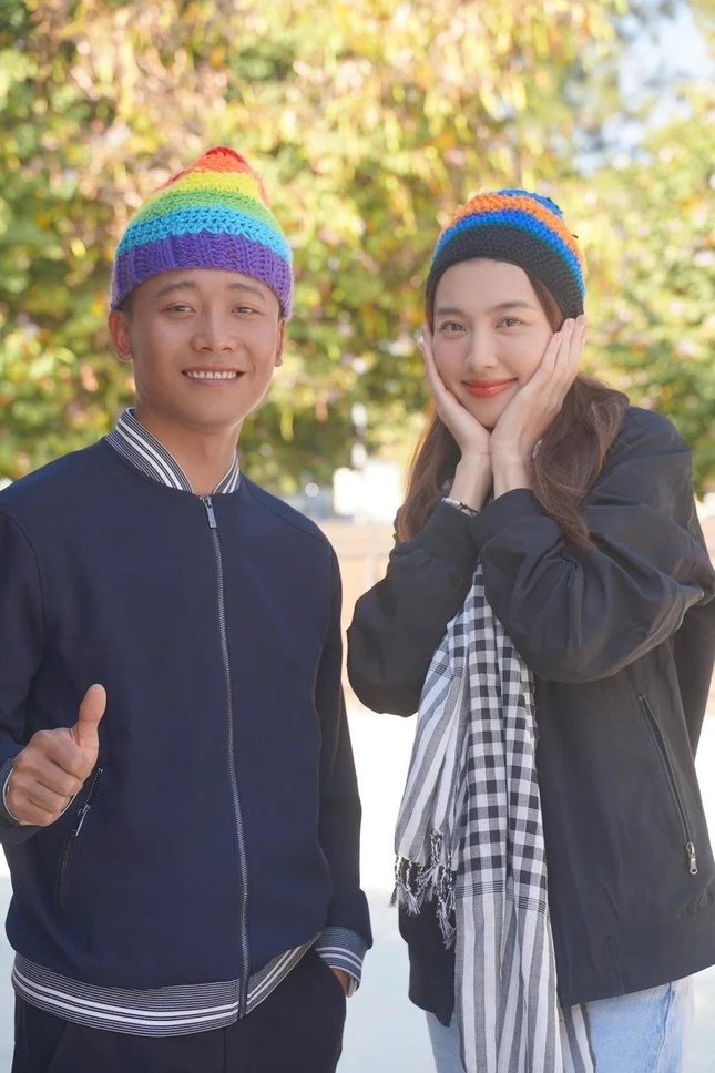 Thùy Tiên khóc thảm thiết vì chia tay, xem Quang Linh Vlogs là hình mẫu bạn trai - Hình 5