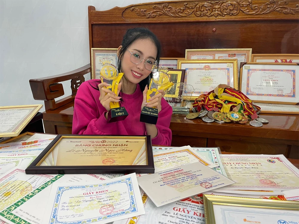 Lê Nguyễn Ngọc Hằng: Á hậu ăn chay trường, học vấn cực khủng, lấn sân ca hát - Hình 1